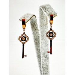 Rose Anahtar Detaylı Küpe